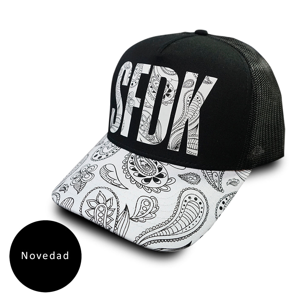 Gorra visera curva roja y rejilla  "PAISLEY"