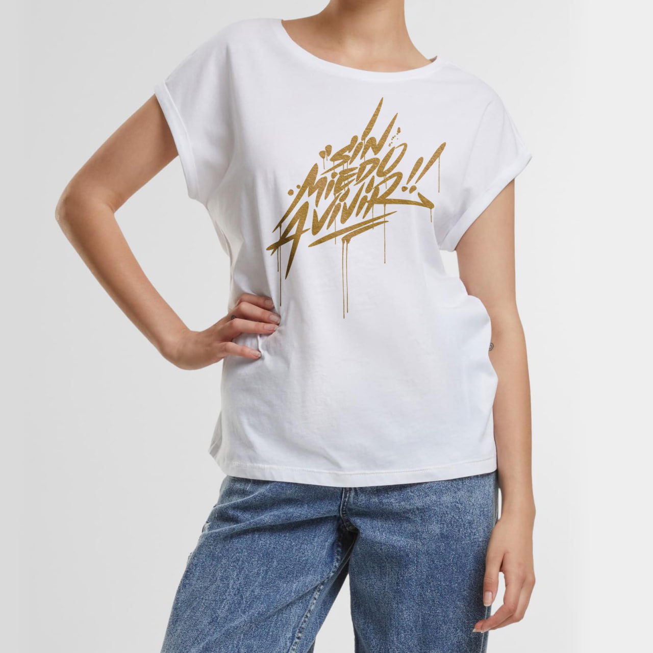 Camiseta de mujer blanca "SIN MIEDO A VIVIR" pintura especial "glitter"
